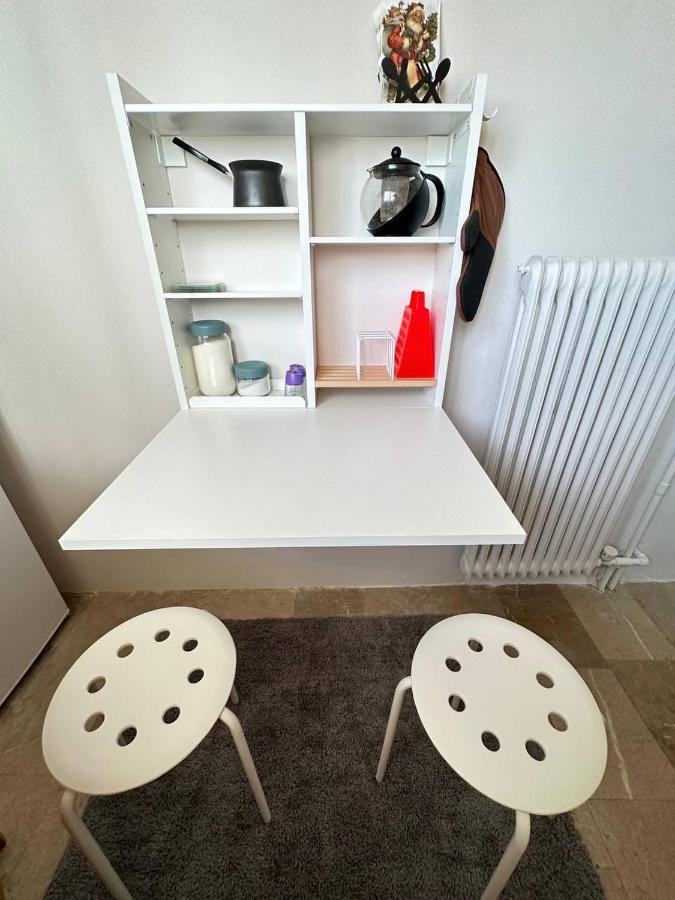 Apartment Alimos Near The Sea Bagian luar foto