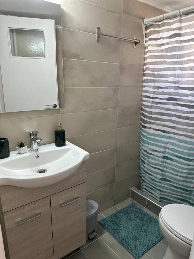 Apartment Alimos Near The Sea Bagian luar foto